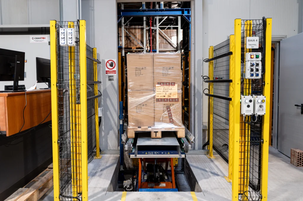 Movimentazione automatica dei pallet​
